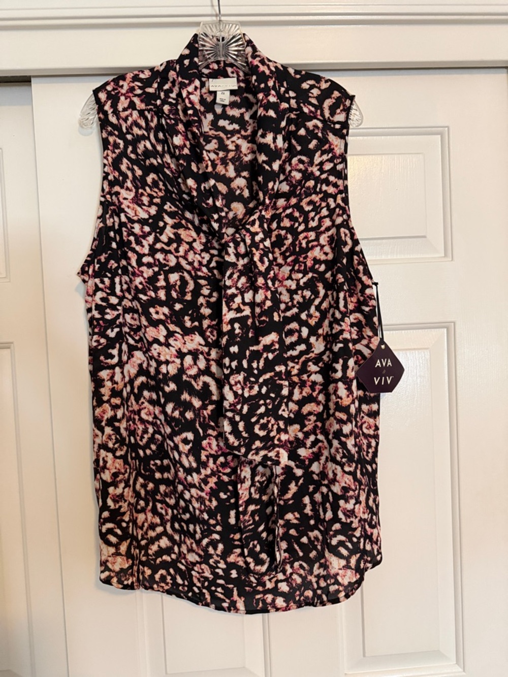 NWT Ava & Viv  Flowing Blouse